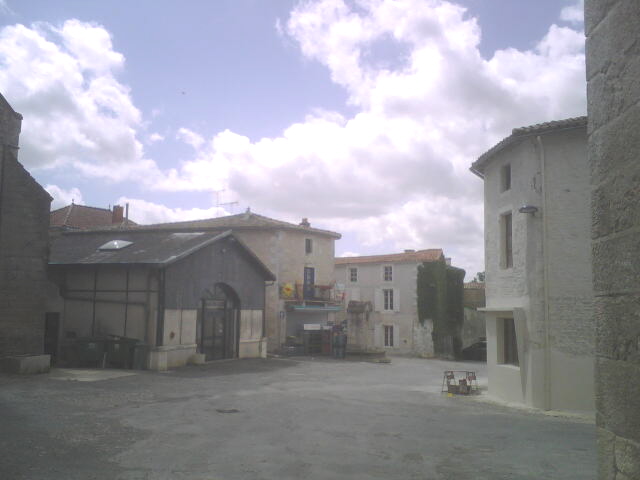 village de Chevreux